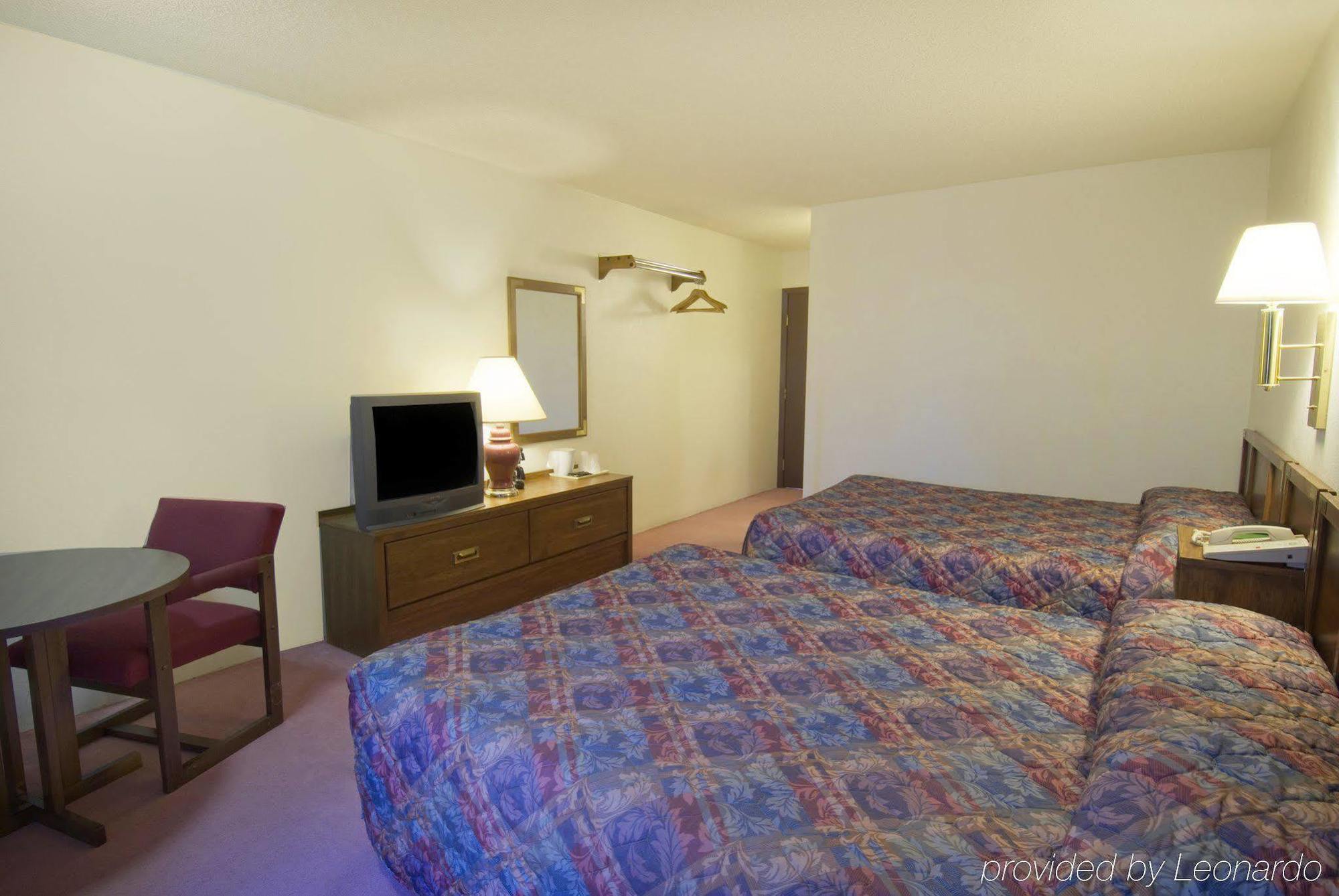 Americas Best Value Inn Laramie Habitación foto